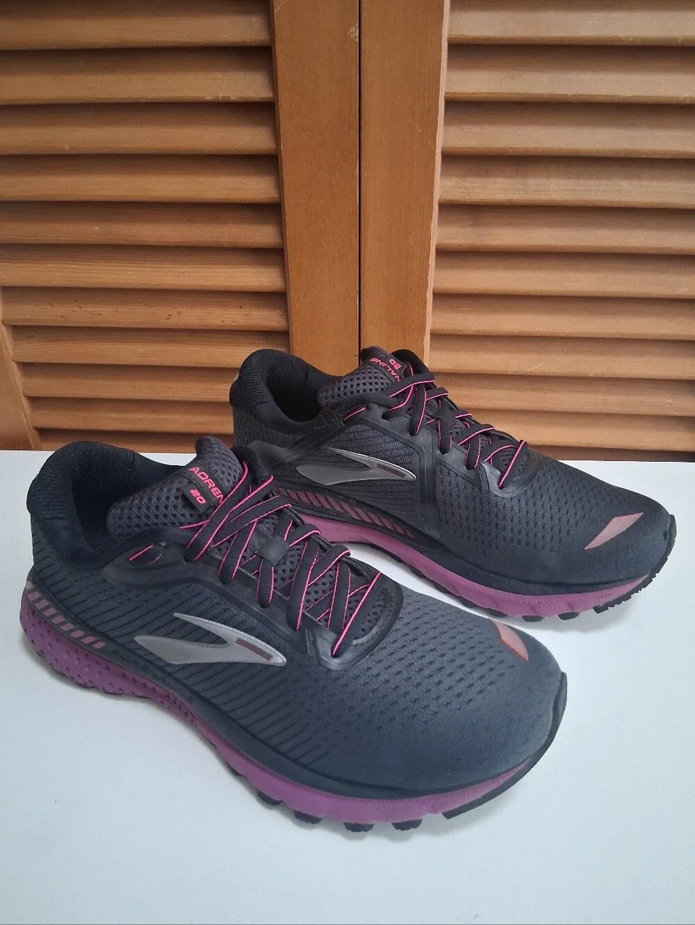 Brooks Adrenaline GTS 20 Black Purple Running Shoes 1202961B062 Women's Size 8.5
